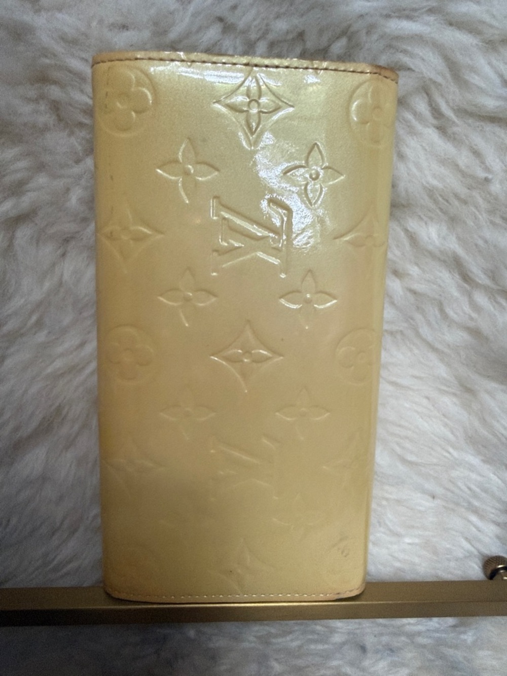 Louis Vuitton Vernis Patent Leather Pale Yellow Wallet - Picture 4 of 5